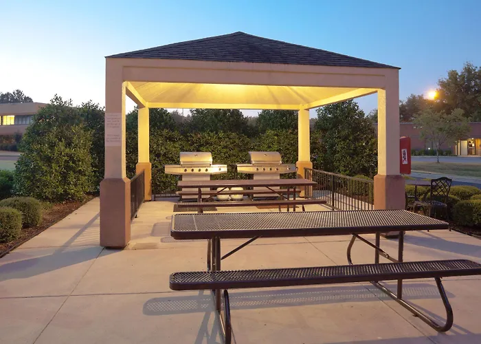Sonesta Simply Chicago Libertyville