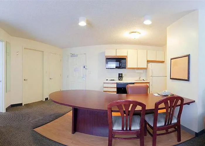 Hotel Sonesta Simply Chicago 2*